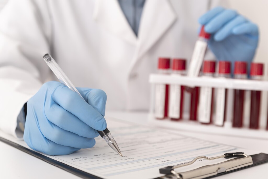 coronavirus-blood-samples-assortment-lab