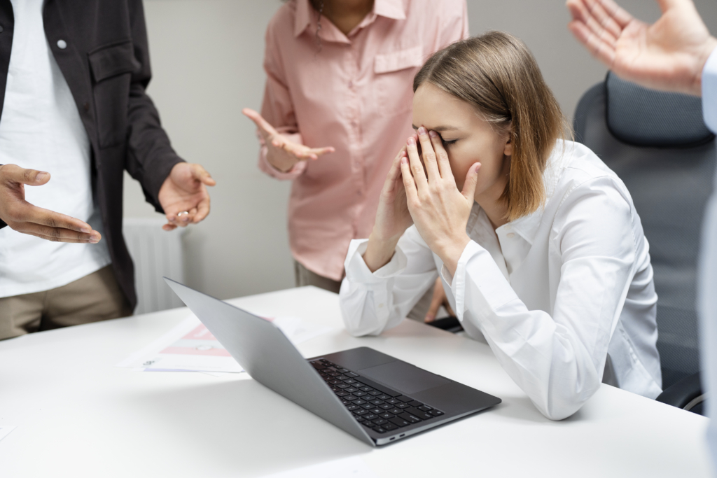 workplace-violence-taking-place-colleagues